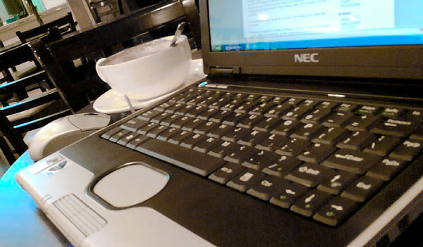 Можно ли починить клавиатуру на ноутбуке