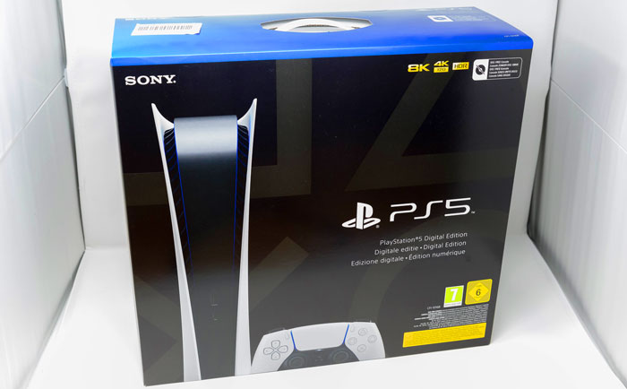 Sony Playstation 5 Digital Edition 825 ГБ игровая приставка