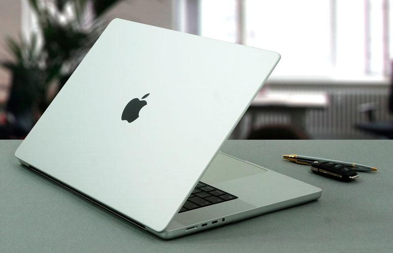 Ноутбук Apple Macbook Pro Late 2021