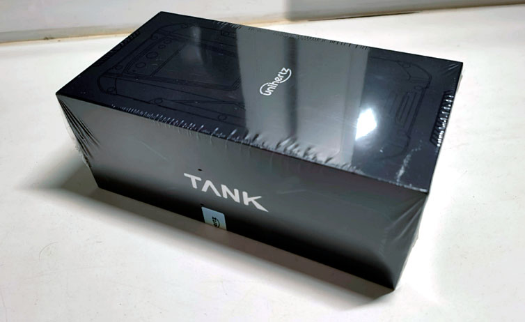 Смартфон Unihertz TANK коробка